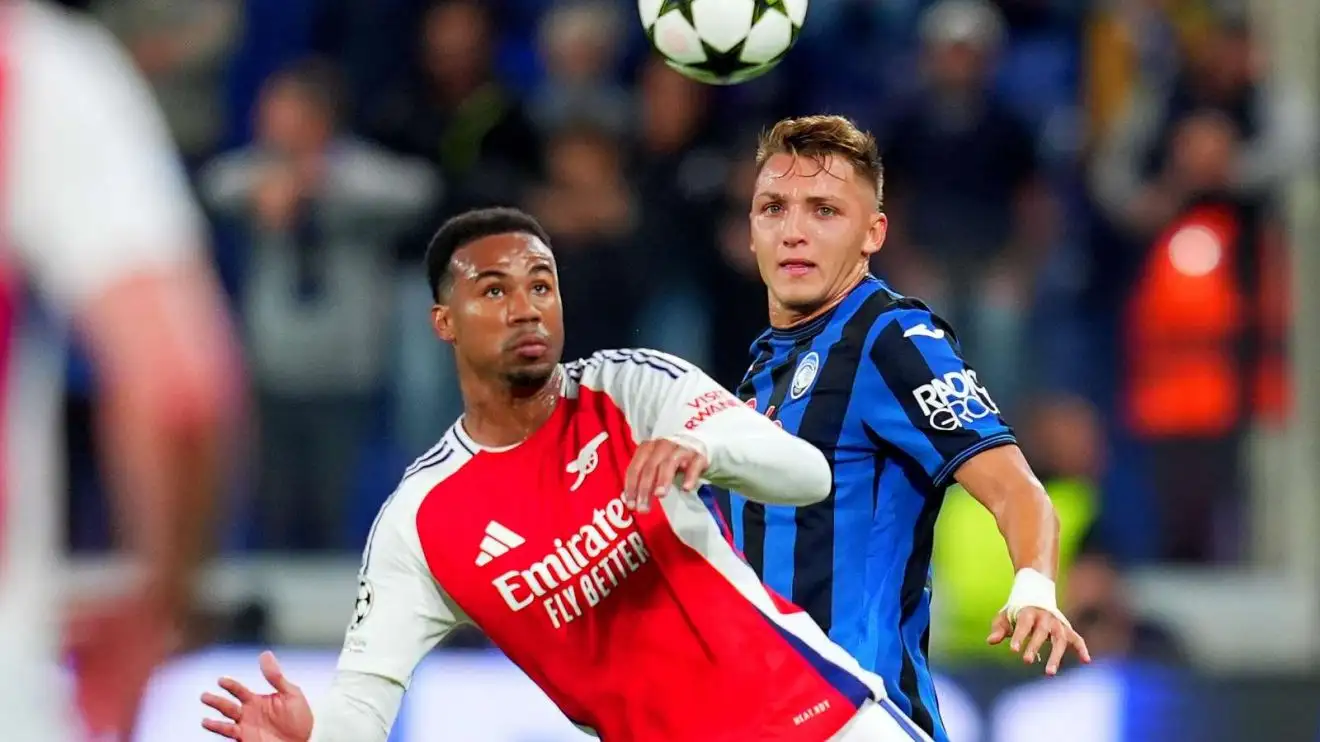 Reported Arsenal target Mateo Retegui competes for the ball with Gabriel Magalhaes